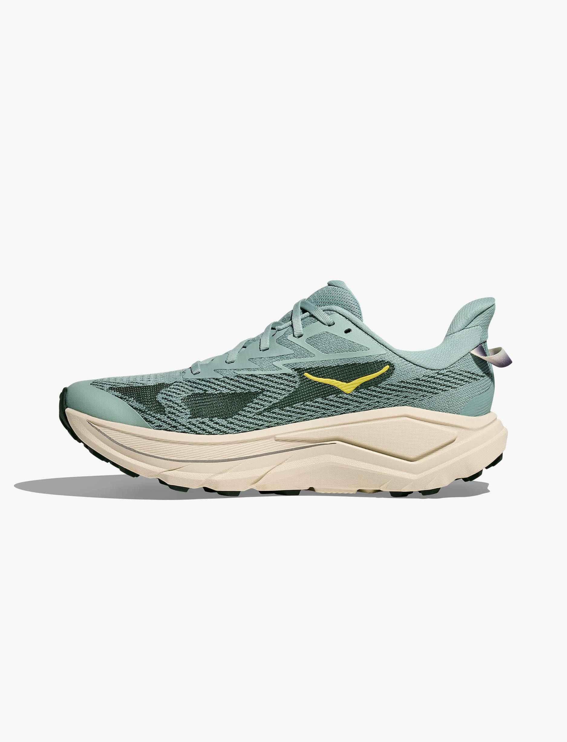 Hoka Challenger Wide 8 - נעלי ספורט גברים הוקה צ'אלנג'ר 8 רחבות בצבע ירוק ג'ייד/כמהין