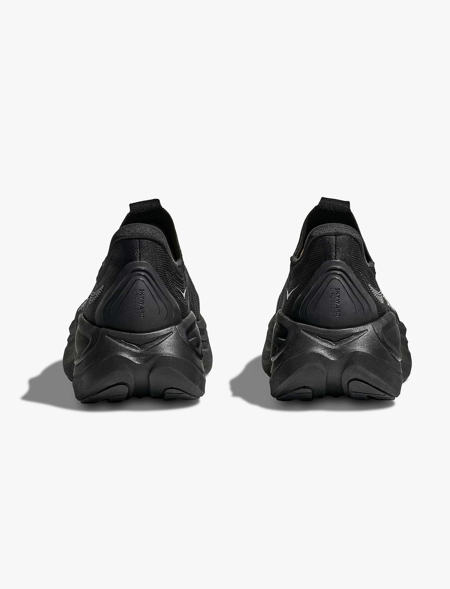 HOKA Skyward Laceless - נעלי התאוששות הוקה סקייווארד לייסלס לגברים בצבע שחור/שחור