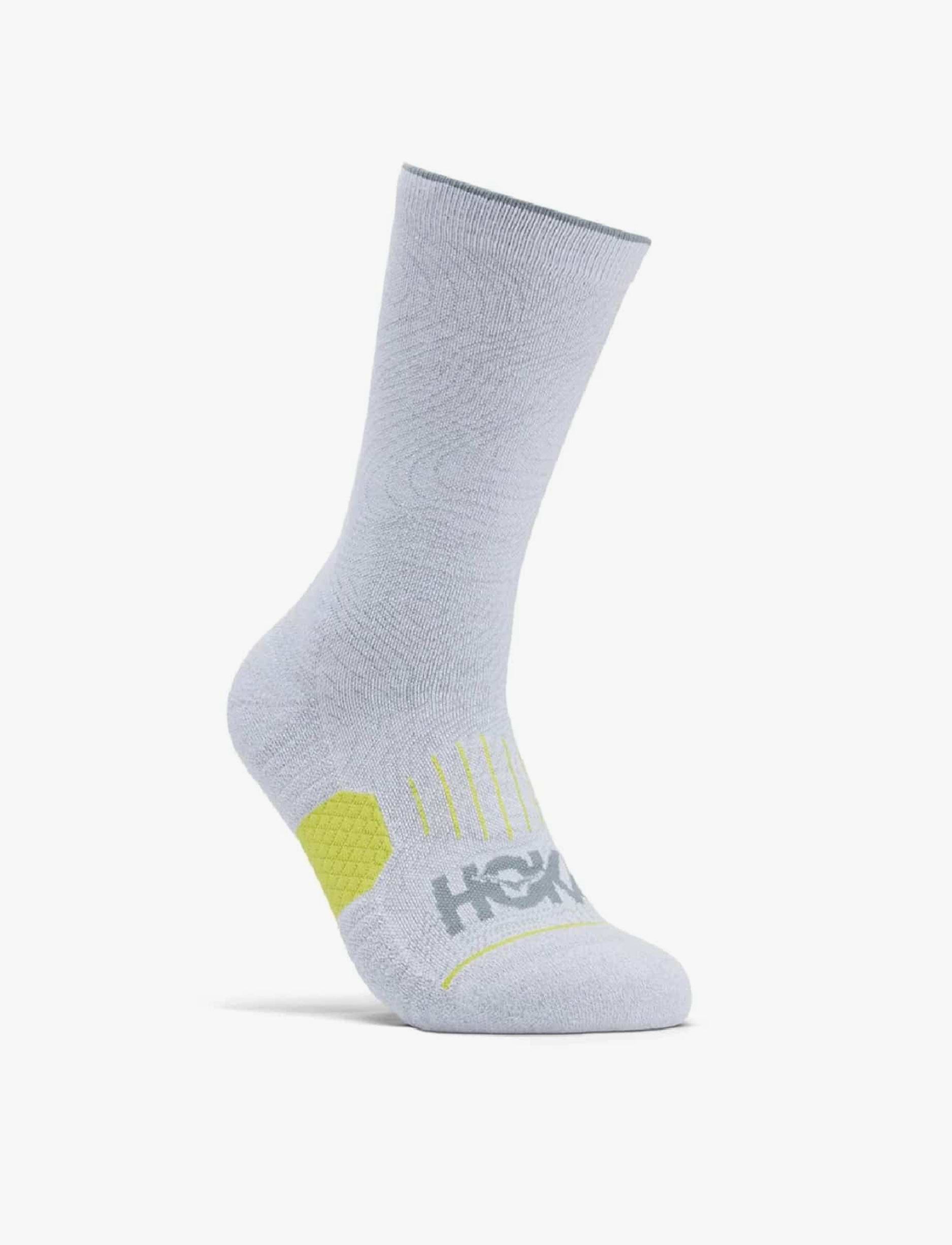 U CREW RUN SOCK 3-PACK – מארז 3 זוגות גרבי ריצה גבוהות