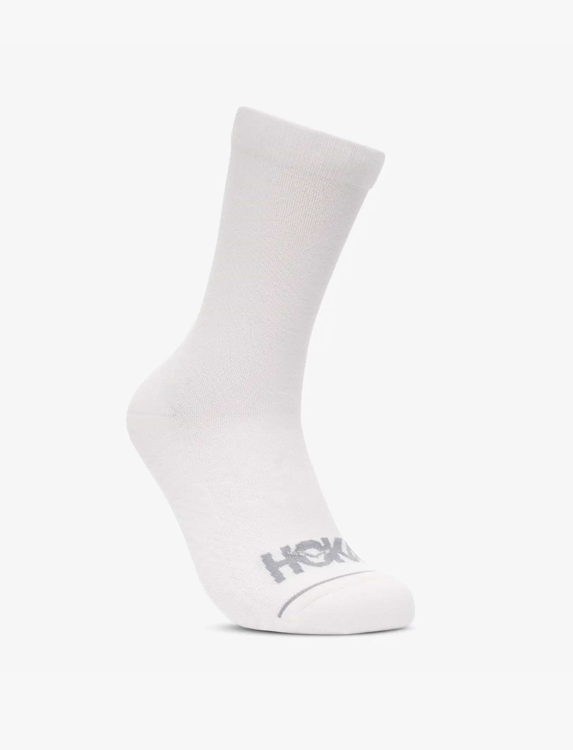 U CREW RUN SOCK 3-PACK – מארז 3 זוגות גרבי ריצה גבוהות