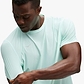 M AIROLITE RUN SHORT SLEEVE - חולצת ריצה לגברים טי אירולייט - שרוול קצר בצבע תכלת