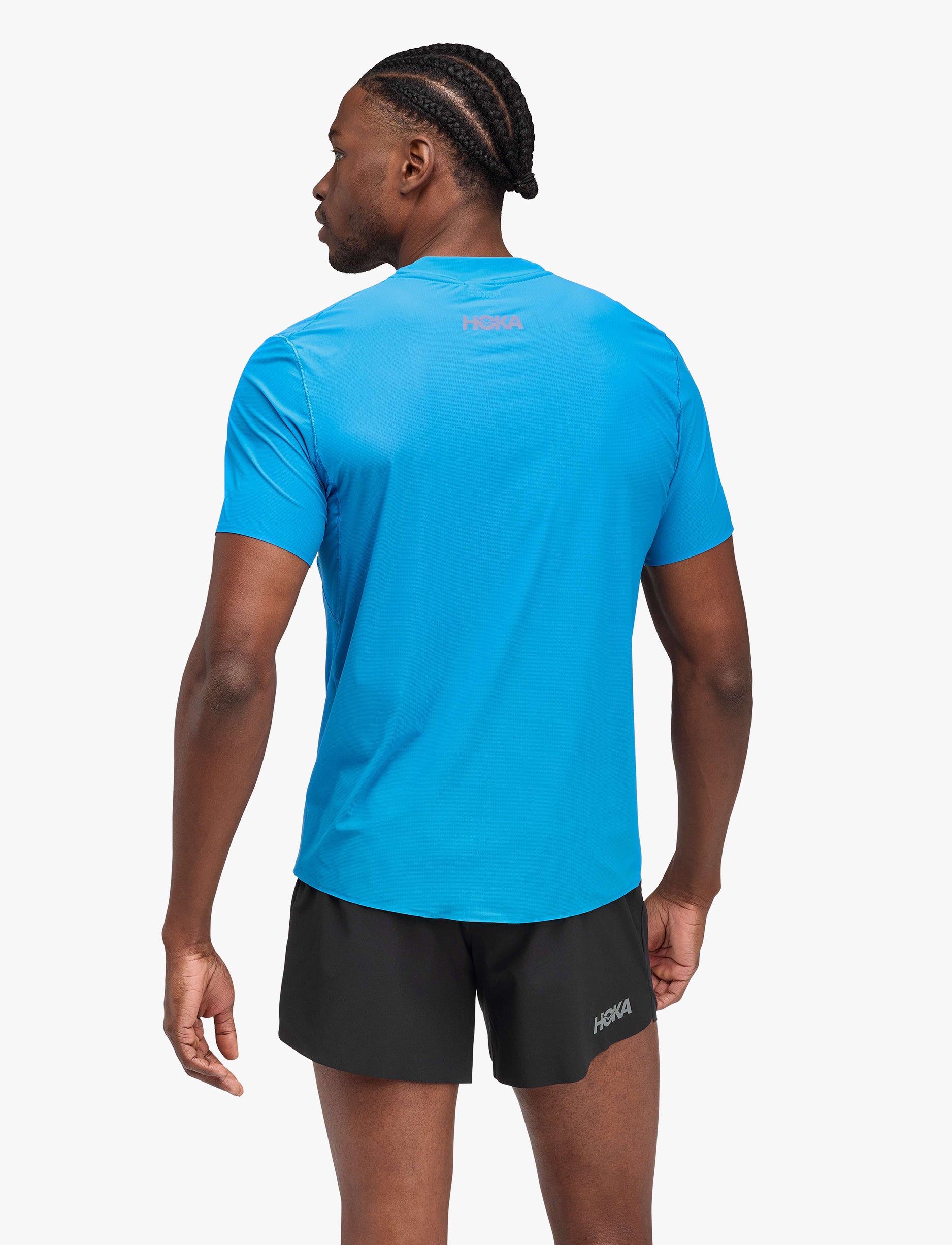 M AIROLITE RUN SHORT SLEEVE - חולצת ריצה לגברים טי אירולייט - שרוול קצר