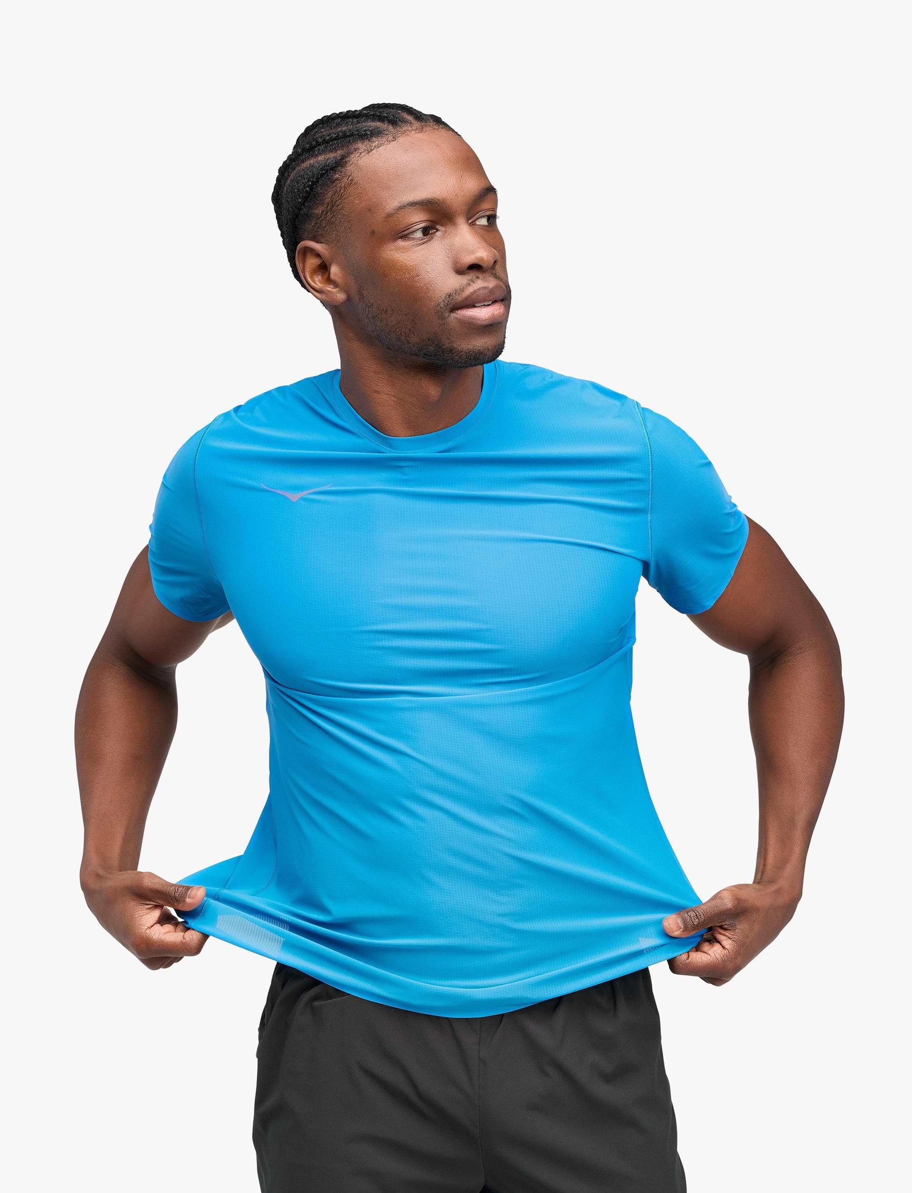 M AIROLITE RUN SHORT SLEEVE - חולצת ריצה לגברים טי אירולייט - שרוול קצר