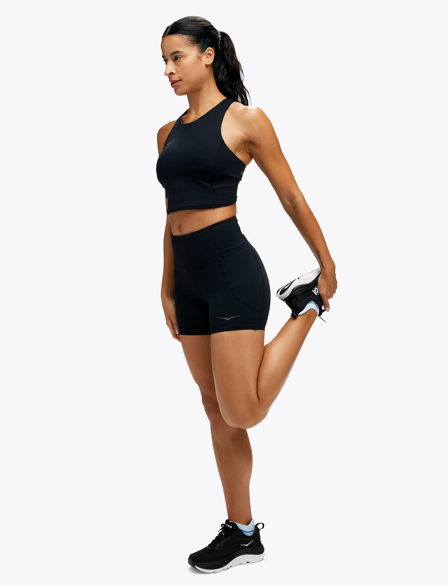 HOKA ELARO 5" BIKE SHORT - טייץ נשים קצר אלארו 5 אינצ'