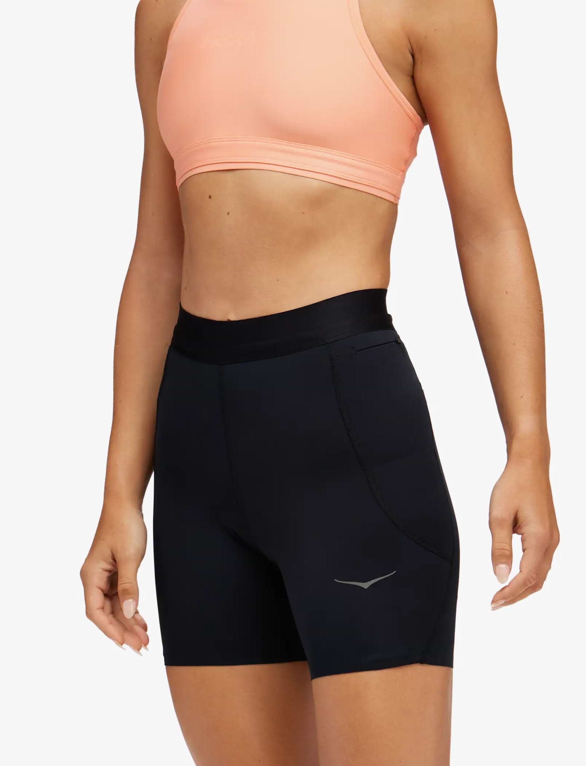 HOKA Novafly 6'' Knit Short  - מכנסי ריצה והליכה לנשים נובה פליי