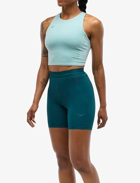 HOKA Novafly 6'' Knit Short  - מכנסי ריצה והליכה לנשים נובה פליי בצבע כחול דמדומים