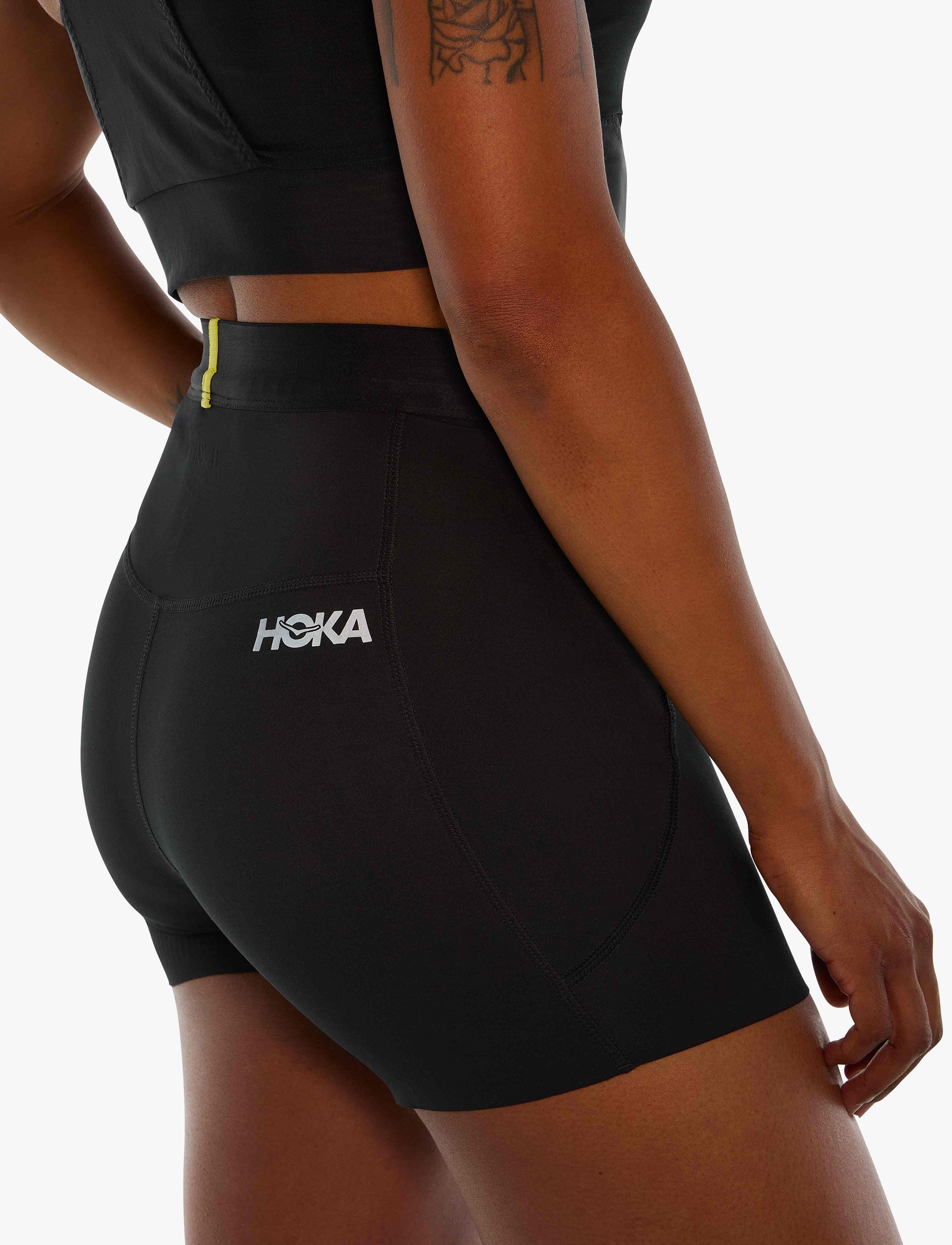 HOKA Novafly 3'' Knit Short - מכנסי ריצה והליכה לנשים נובה פליי