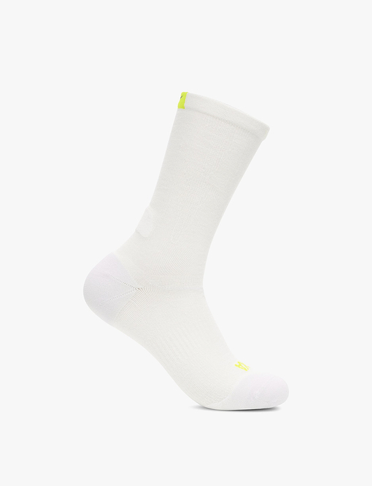 גרבי ריצה קליפטון 10 גבוהים בצבע לבן - HOKA Clifton 10 Crew Run Sock
