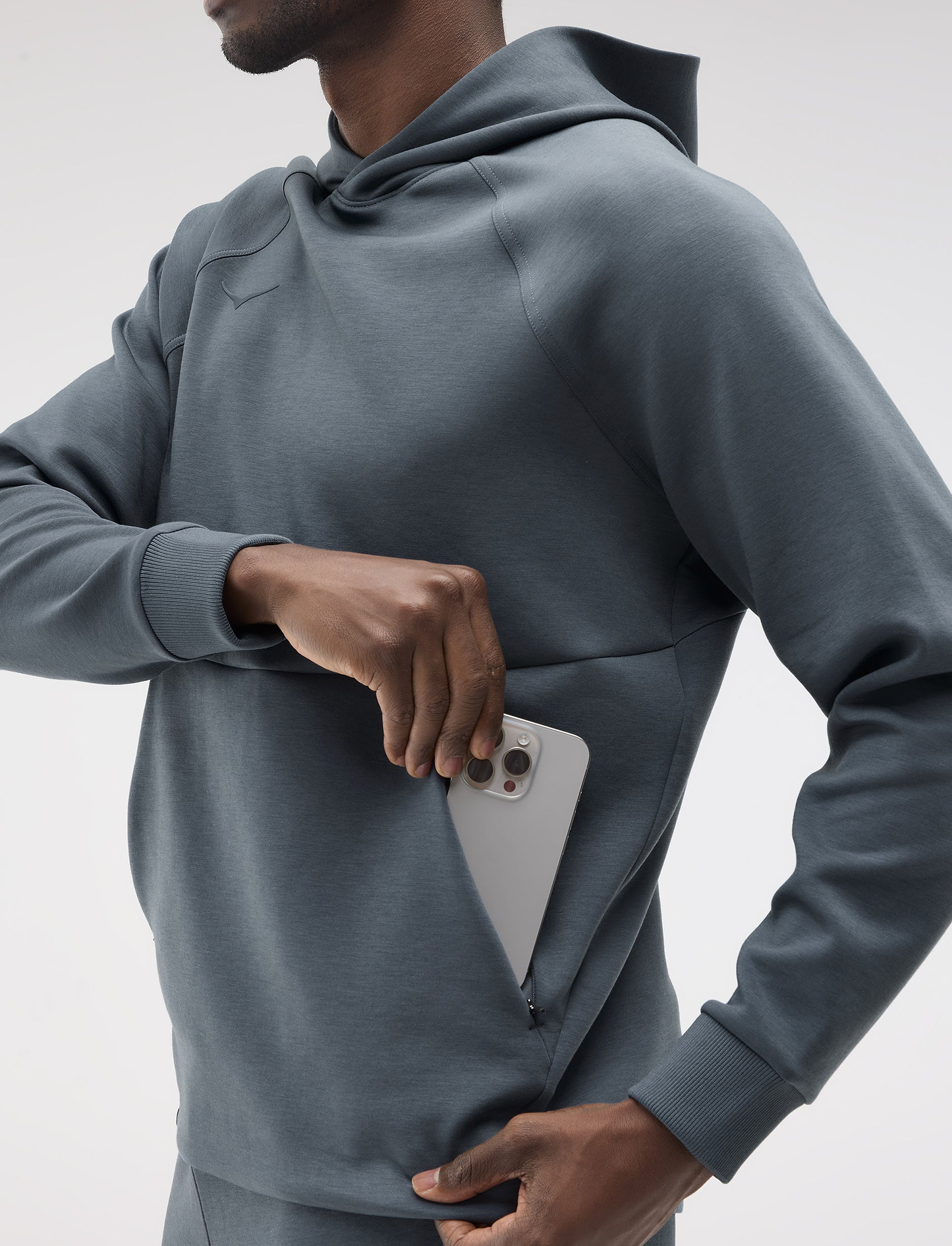 Hoka Essential Recovery Hoodie - סווטשירט הוקה לגברים בצבע נייבי דהוי