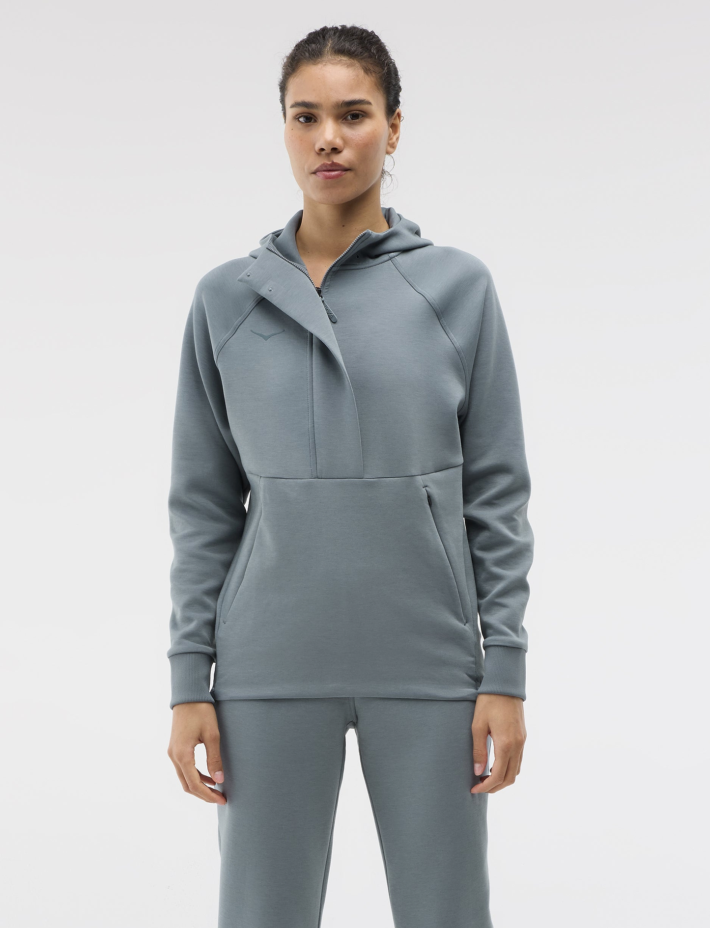 Hoka Essential Recovery Hoodie - סווטשירט הוקה לנשים בצבע כחול צפחה