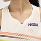 Hoka Race Day Singlet -  גופיית ספורט הוקה לנשים בצבע אלבסטר פלייר