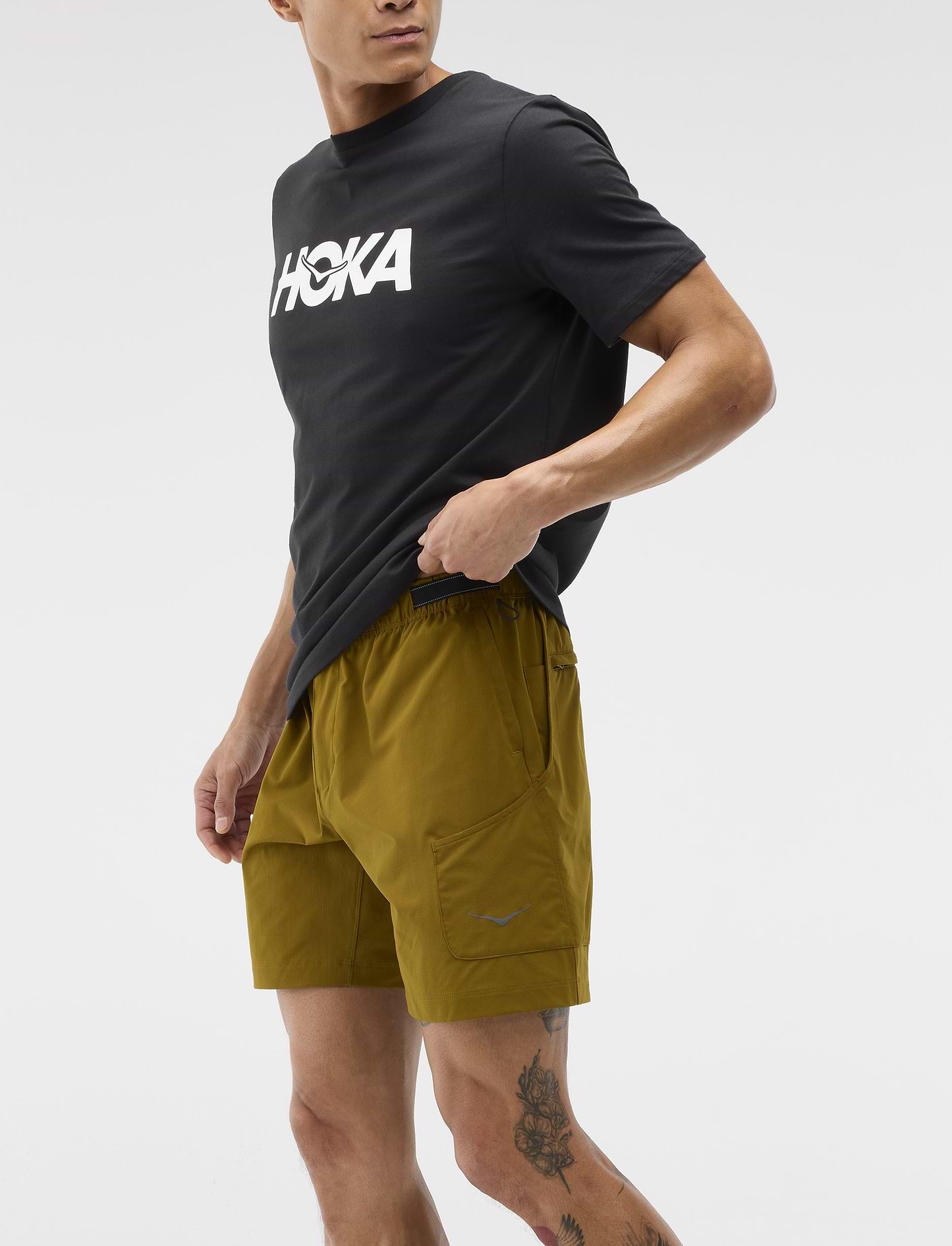 HOKA M WOODLAND HIKE SHORT - מכנסי ספורט קצרים הוקה לגברים בצבע חום קימל