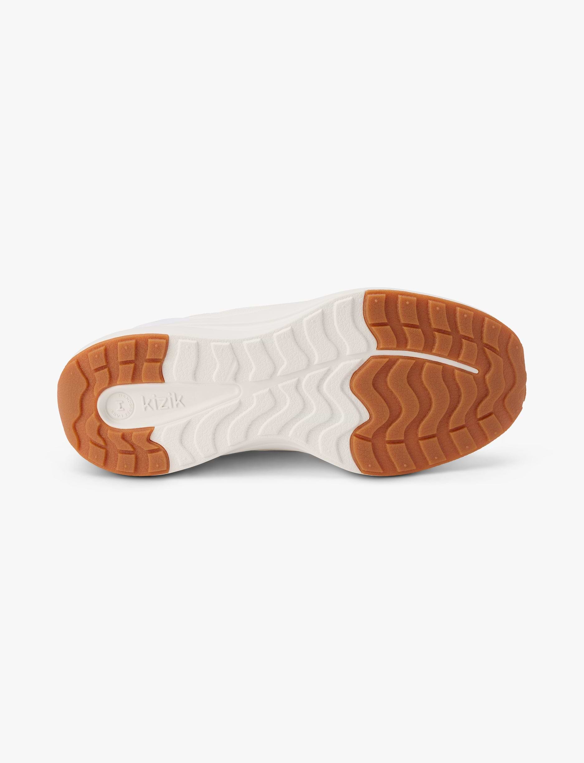Kizik Women's Charlotte - נעלי סניקרס קיזיק שרלוט לנשים בצבע לבן