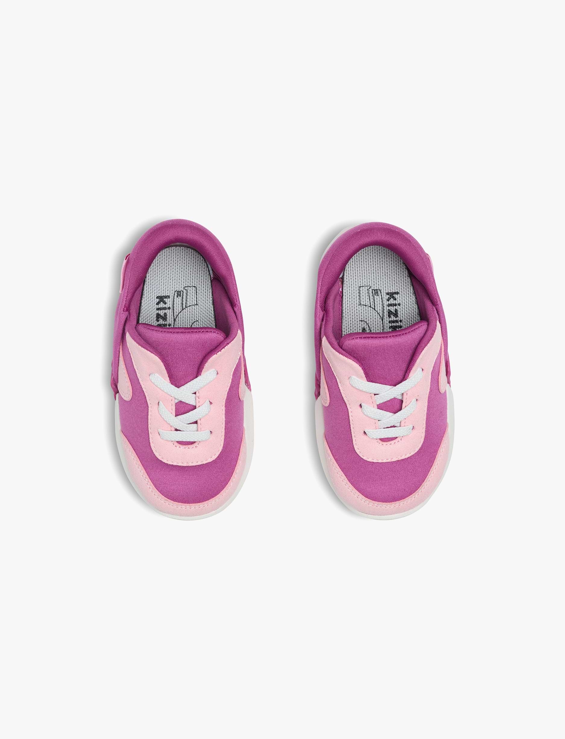 Kizik Infant Squeeze It Run - נעלי סניקרס קיזיק לקטנטנים בצבע פסטיבל פוקסיה
