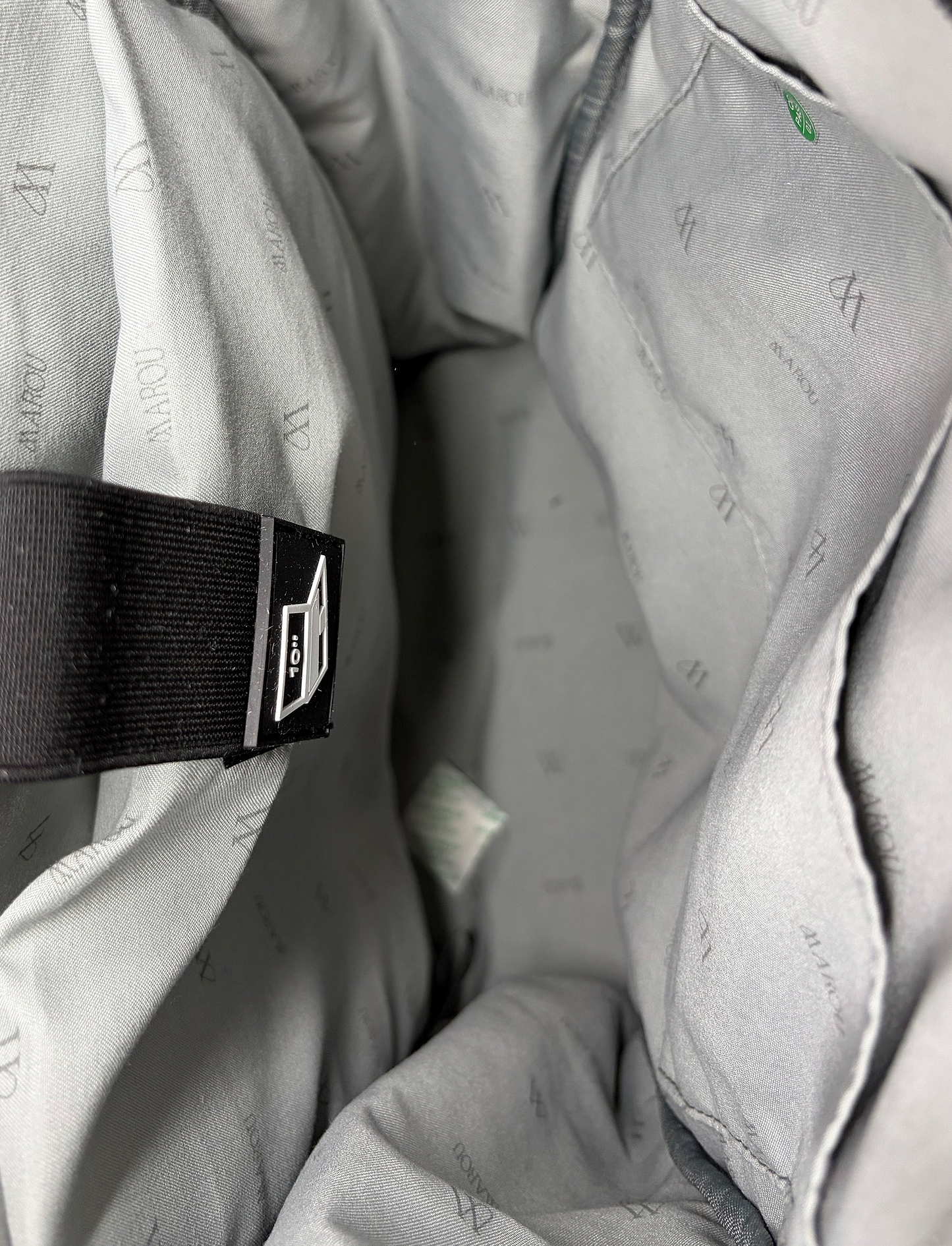 Marou Backpack - תיק גב נשים מרו דגם 008 בצבע שחור