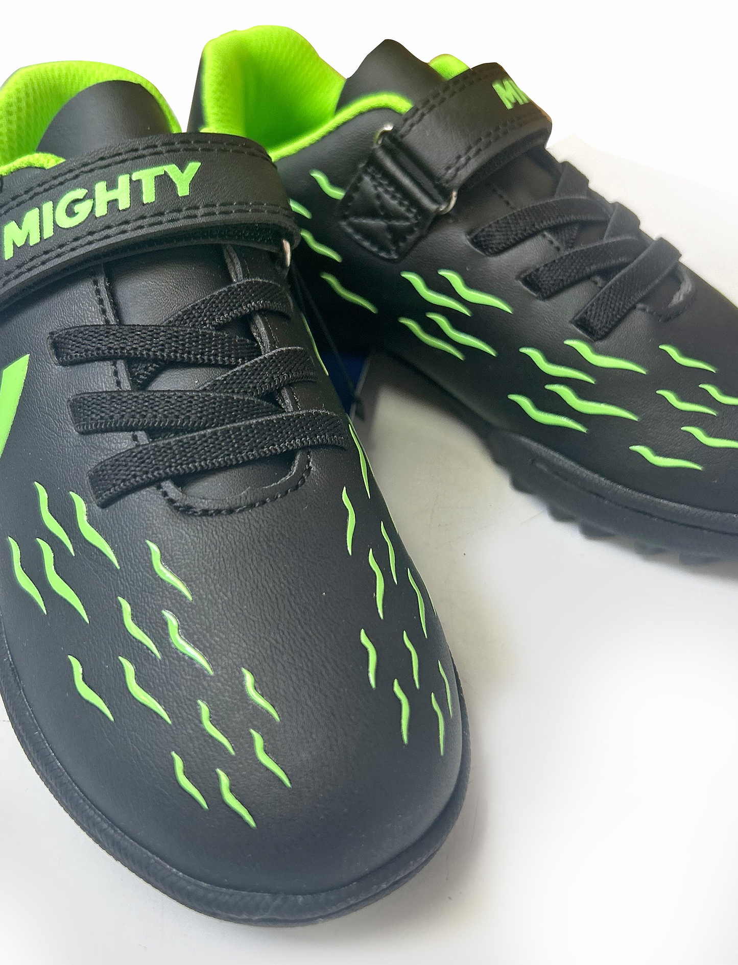 Mighty Soccer Kids Shoes E3149 -  נעלי סניקרס מייטי לילדים