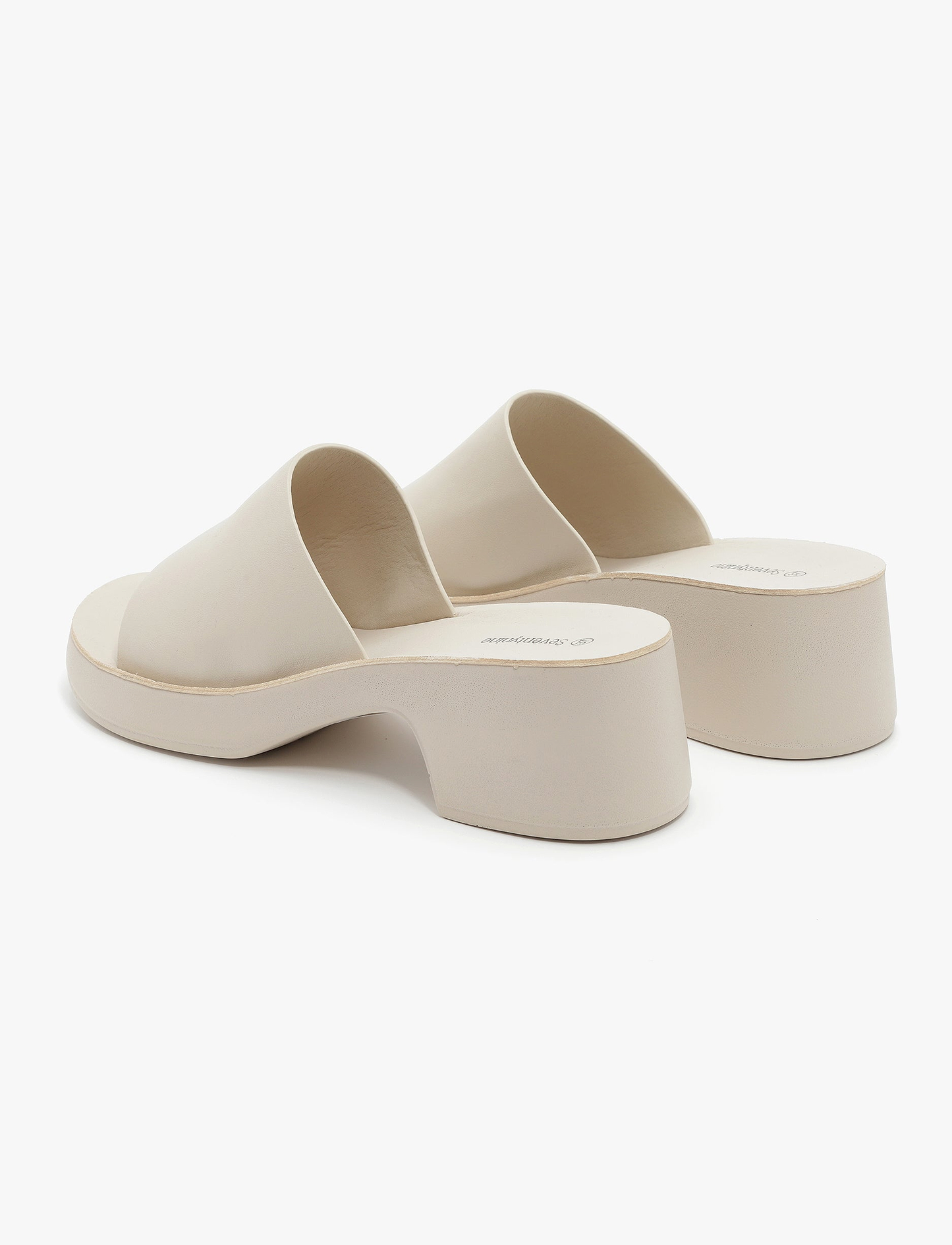 Seventy Nine - כפכפי עקב בוניטה סבנטי ניין לנשים בצבע שמנת