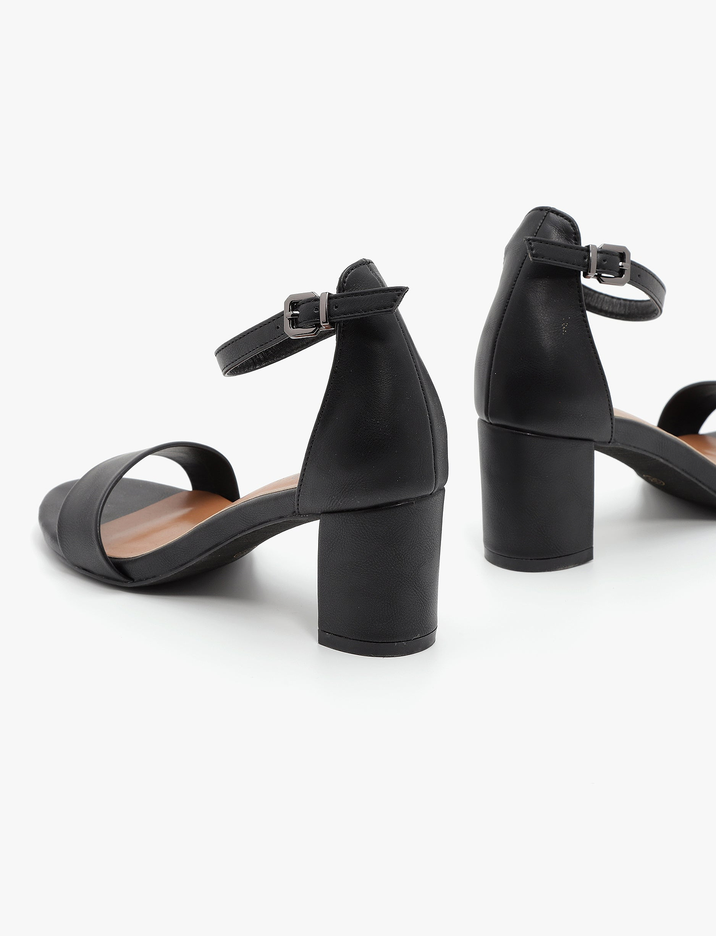 Seventy Nine - סנדלי עקב ג'וליאנה סבנטי ניין לנשים בצבע שחור