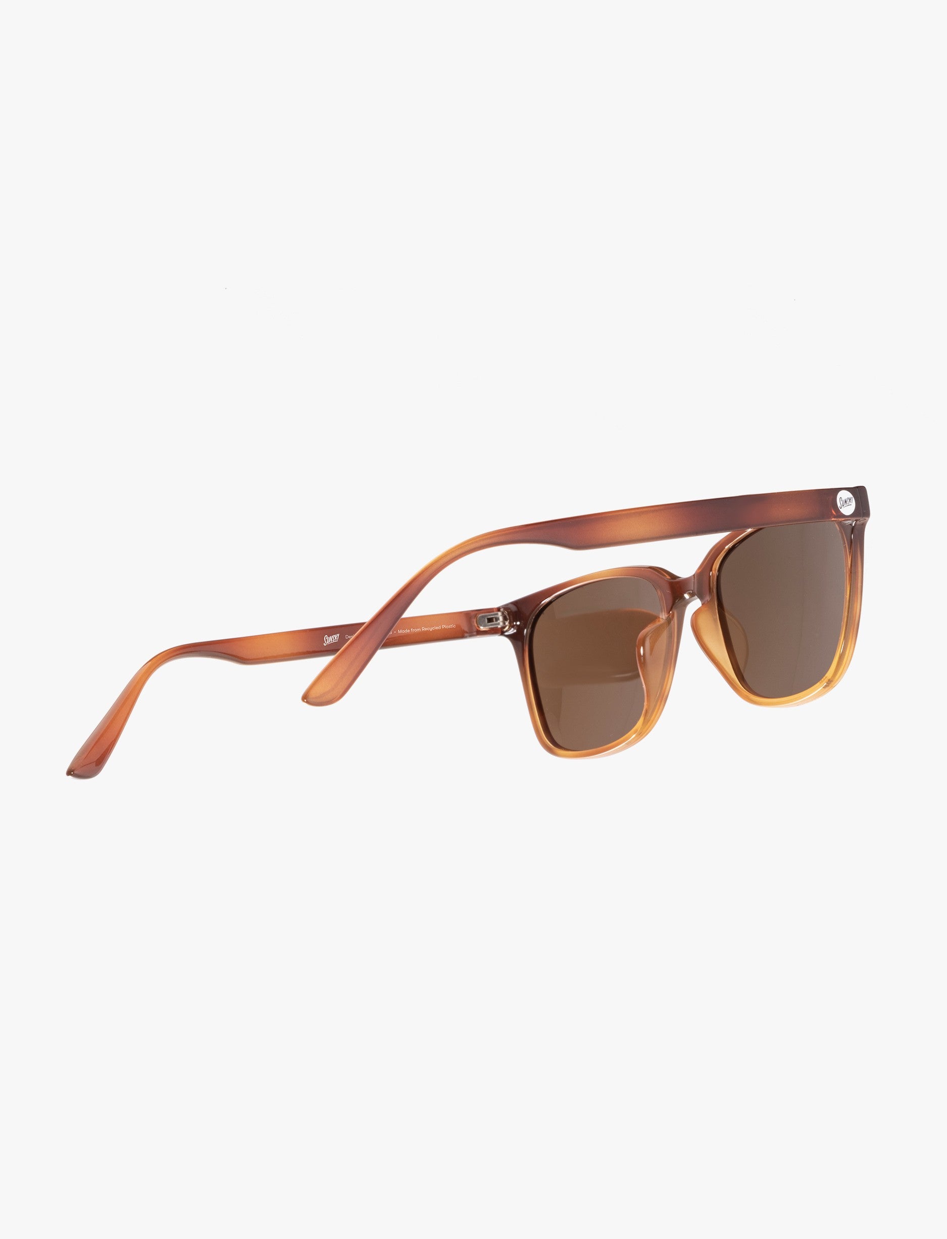 Sunski עם מסגרת ריבועית קלאסית מבית Ventana משקפי שמש יוניסקס