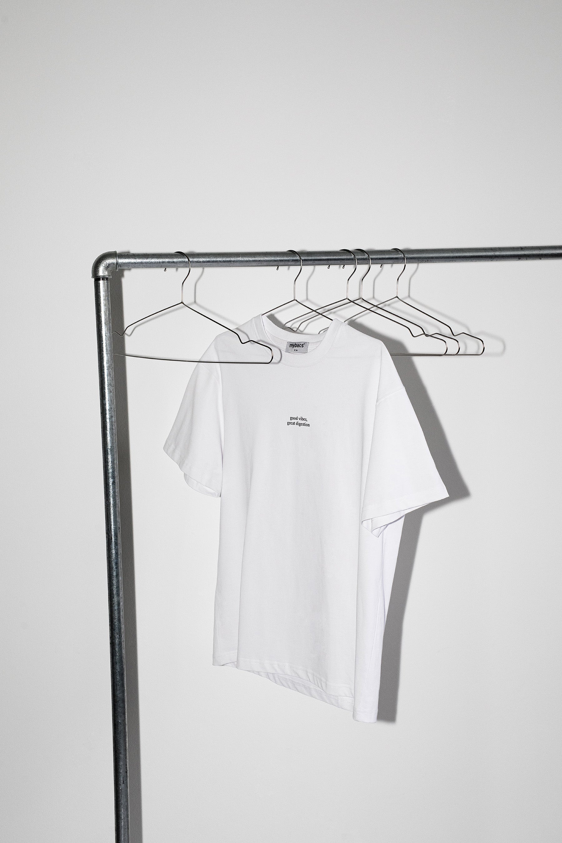 T-Shirt "Good vibes, great digestion"