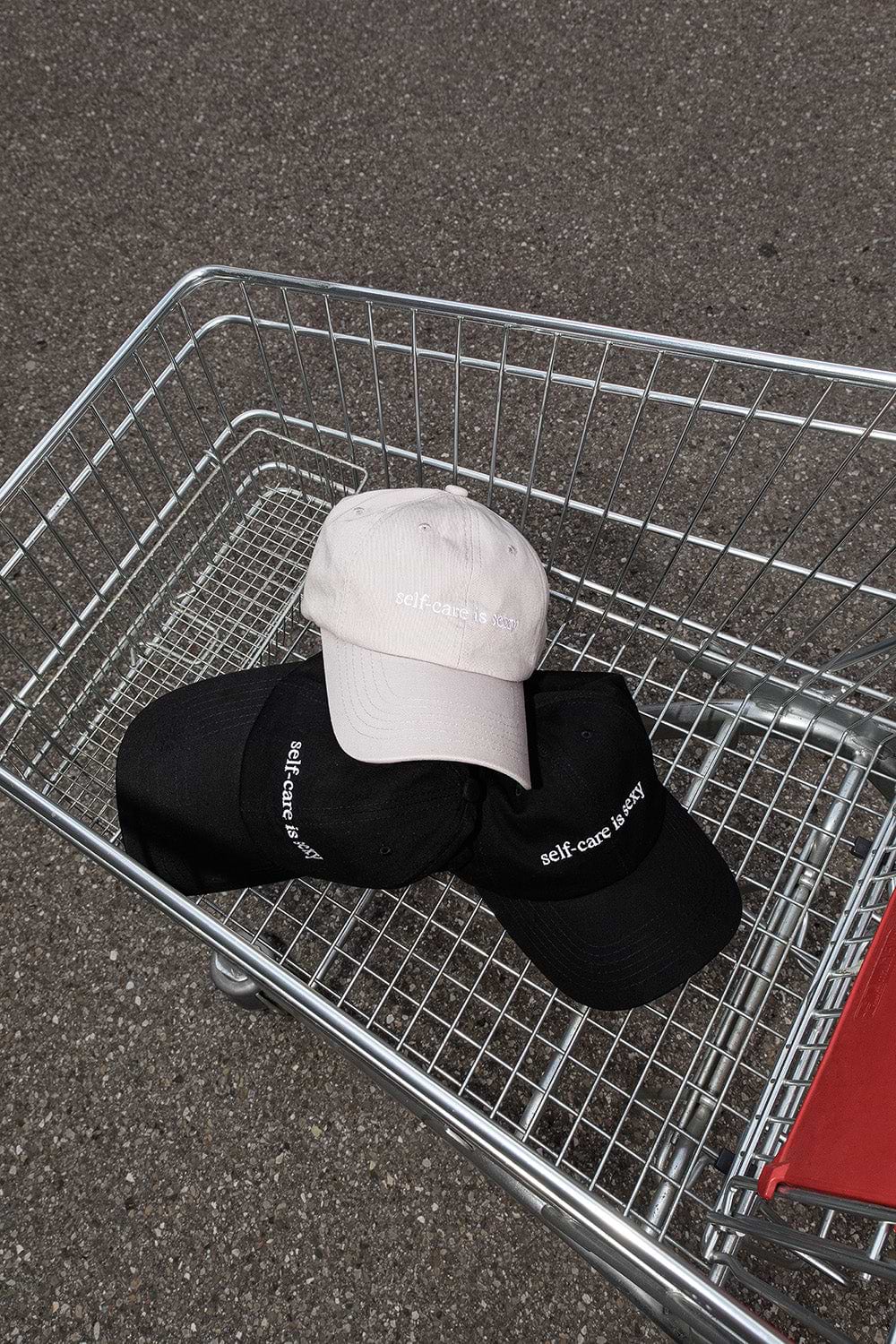 Cap "self-care is sexy" greige