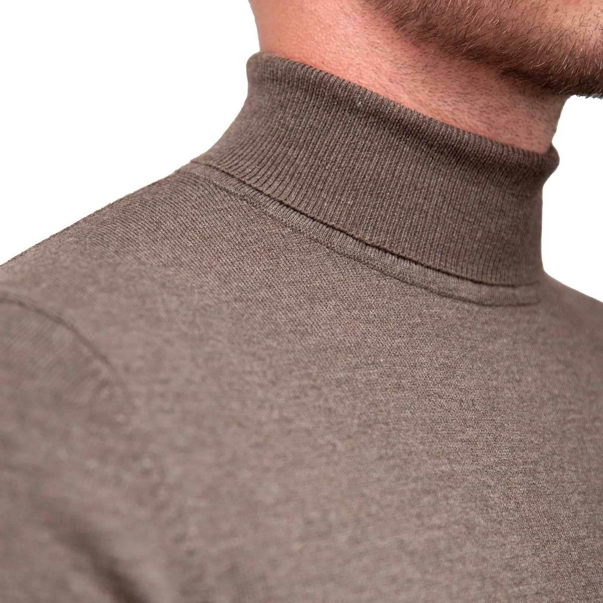 Mid-Weight Wool Turtleneck - Brown