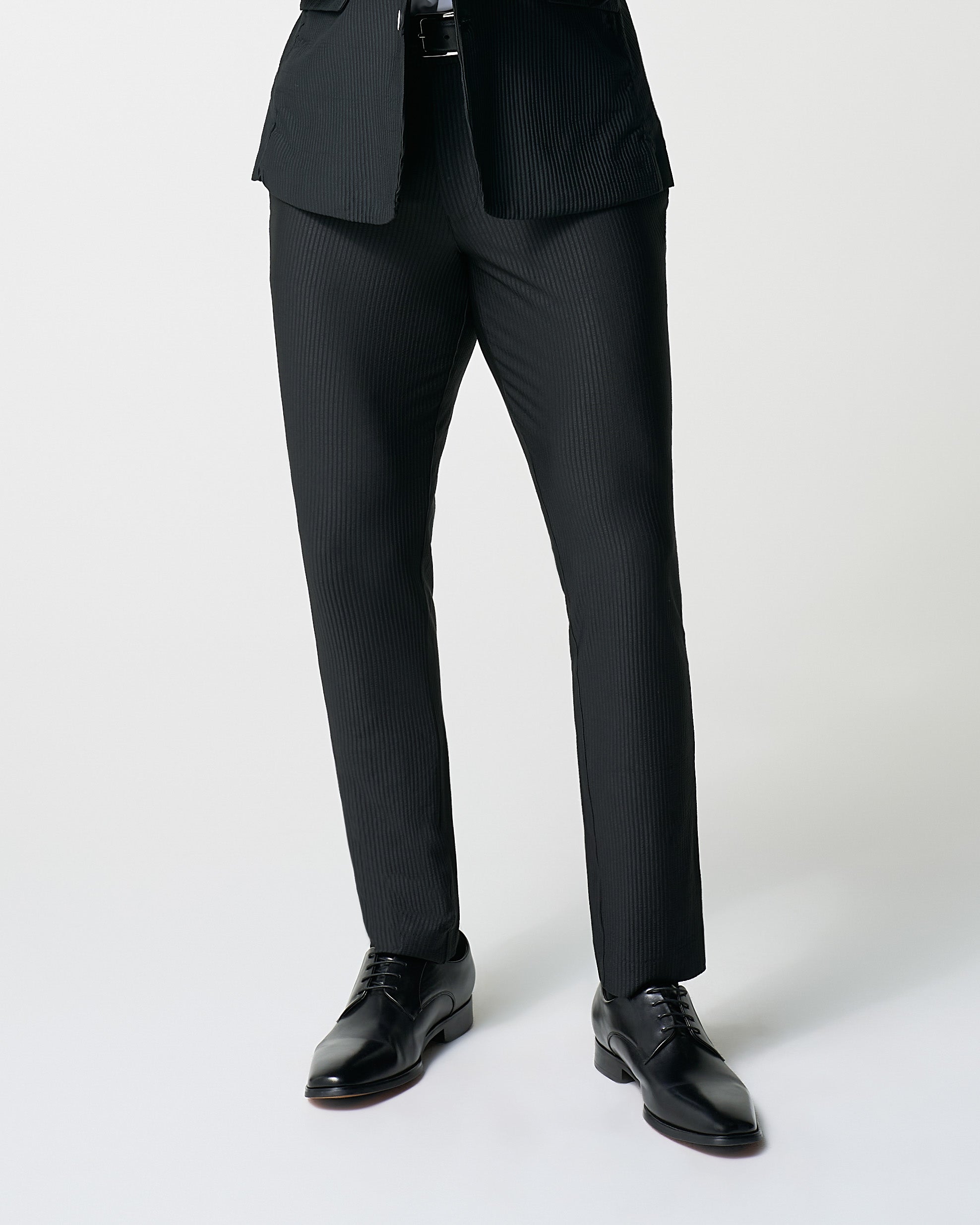 Athletic Fit Stretch Pants - Black Seersucker