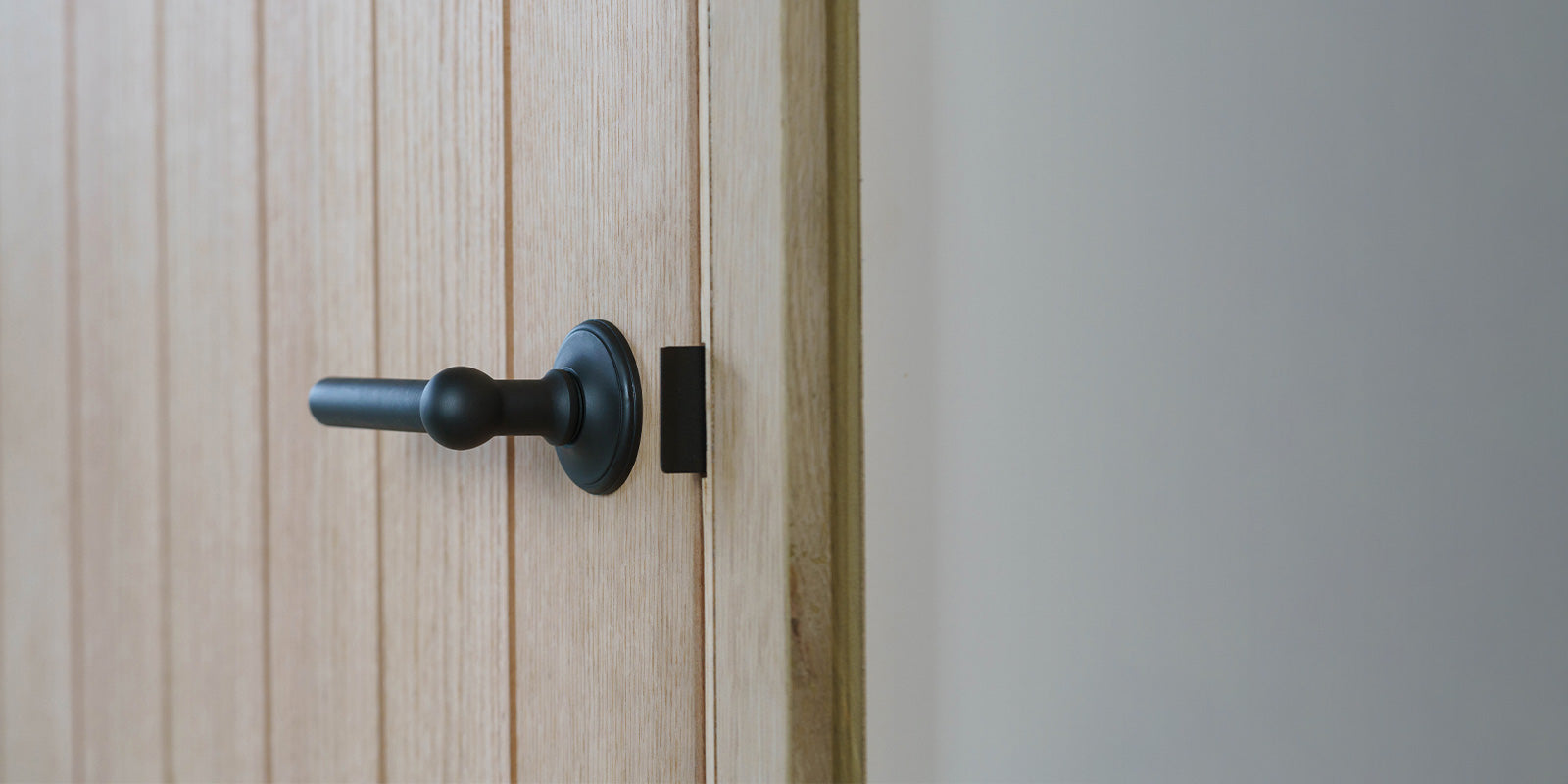 Design Story: Türgriffe mit Sprungfeder
