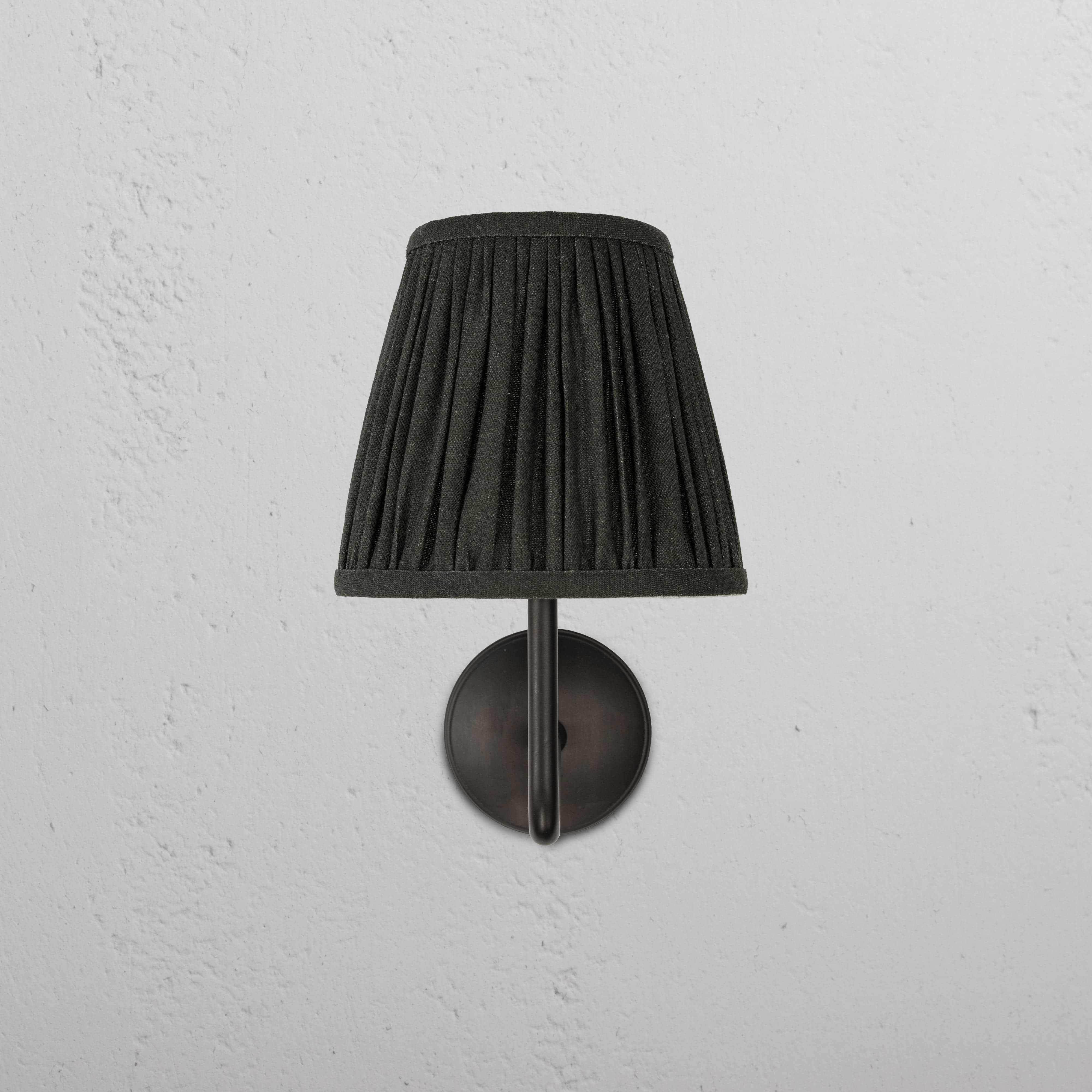 Medium-Wandleuchte Malvern Tiefgrün – Frontalaufnahme