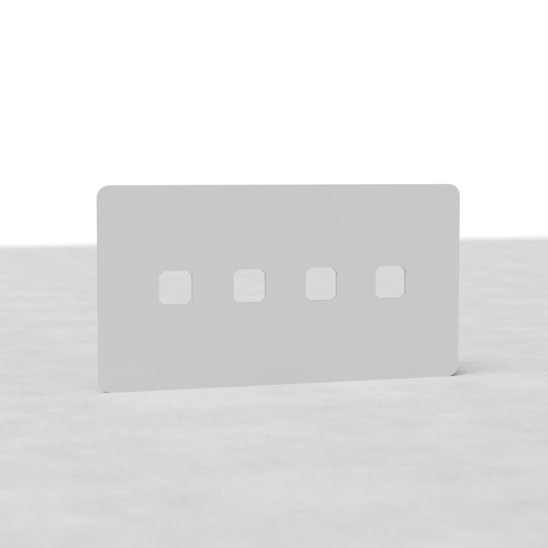 Weißes, rechteckiges Panel mit vier quadratischen Ausschnitten, lackierbare Oberfläche, Zweifachrahmen 4x Schalterplatte EU-Design.