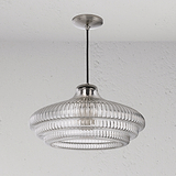Brookfield Grote Hanglamp Geribbeld Glas met geribbeld glas en gepolijste nikkel afwerking, hangend aan een wit plafond.