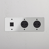 USB-C 30W voedingsmodule en 2x Type F Schuko-stopcontacten in transparante drievoudige afdekplaat (zwarte inzet).