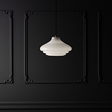 Brookfield Medium Hanglamp Opaalglas met antieke messing afwerking, geeft elegant licht met zijn opaal glazen kap.