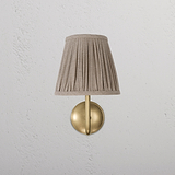 Malvern Medium Wandlamp in Naturel Beige vooraanzicht