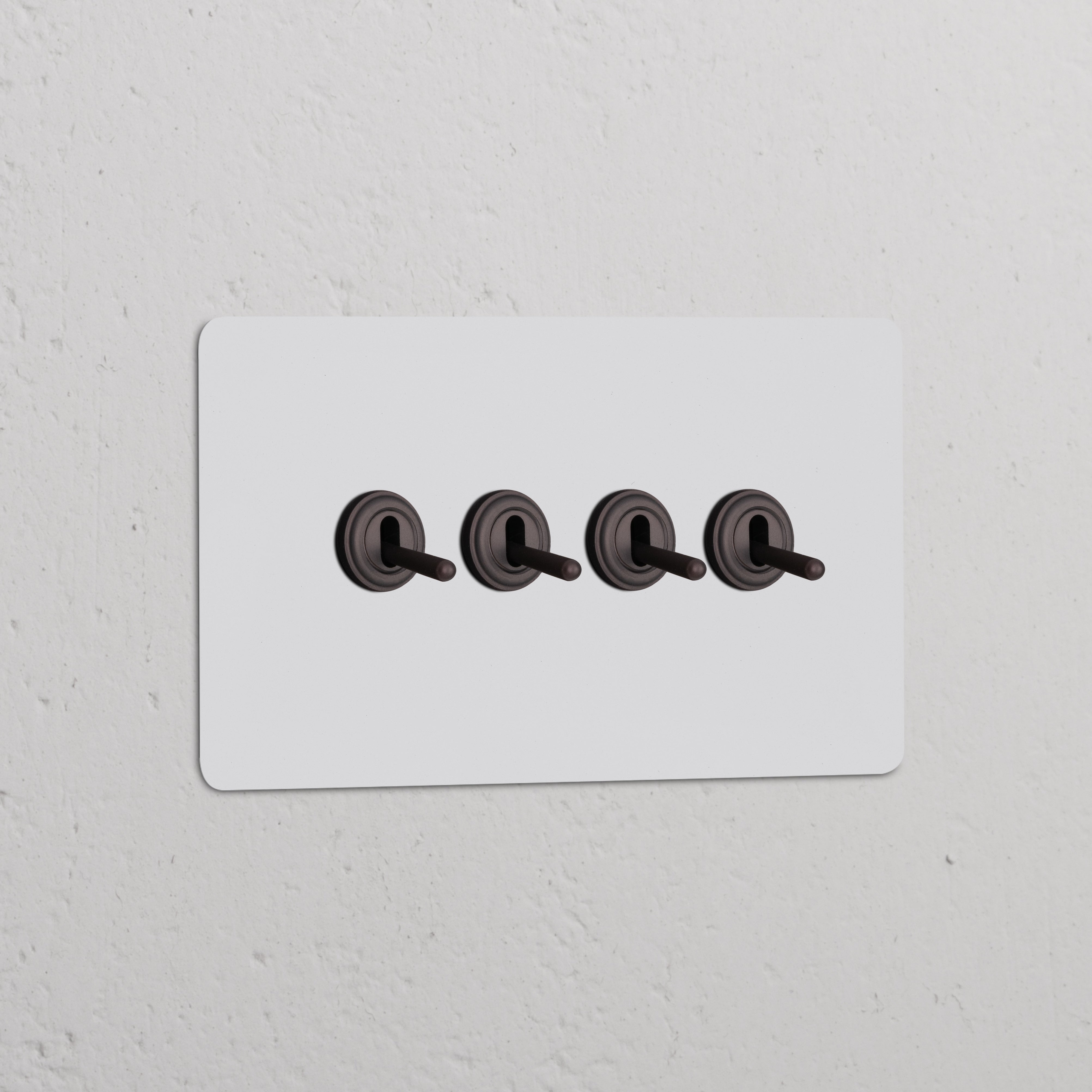 Bronzen dubbel schakelpaneel met 4 tuimelschakelaars, '4x Wissel-Tuimelschakelaar (Dubbele Afdekplaat)', overschilderbare afwerking.