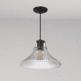 Hammersmith hängende Medium-Deckenleuchte aus geriffeltem Glas mit bronzenen Akzenten, ideal für stilvolle Beleuchtung.