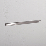 Oxford Kantengriff (384 mm) – Poliertes Nickel, großer Ziehgriff auf neuer Oberfläche montiert.