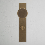 Pomo para puertas Onslow con placa larga (con muelle) y condena - Latón antiguo