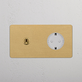 Marco doble con interruptor de palanca y base Schuko en latón antiguo y color blanco, para montaje en pared, para uso eléctrico.