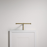 Lámparas para cuadros Harrow Lámpara de latón de 220 mm sobre un marco blanco en una pared blanca sencilla.