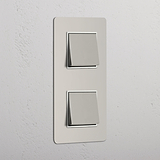 Interruptor doble vertical para control de la luz: Interruptor doble de balancín x2 en níquel pulido y blanco con diseño vertical