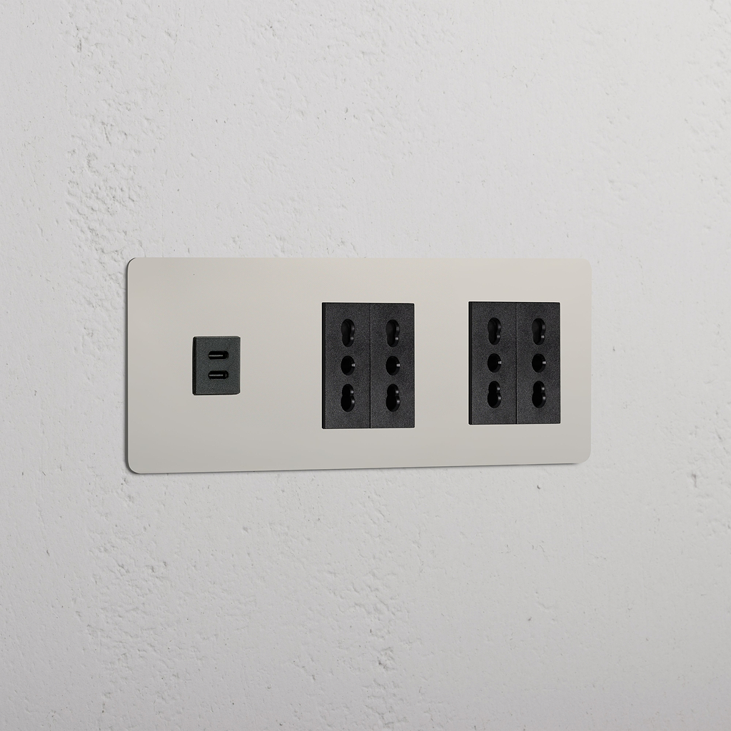 Modulo Triplo USB 30W & 4x Bipasso in Nichel Lucido Nero
