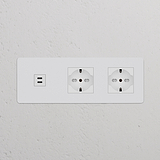 Modulo triplo verniciabile bianco con doppia presa USB 30W e Schuko/Bipasso, di 'Prese e Moduli Tripli'.