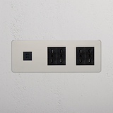 Triple Prese e Moduli in Nichel Lucido Nero con Modulo Triplo USB 30W e 4x Bipasso per una connettività versatile.