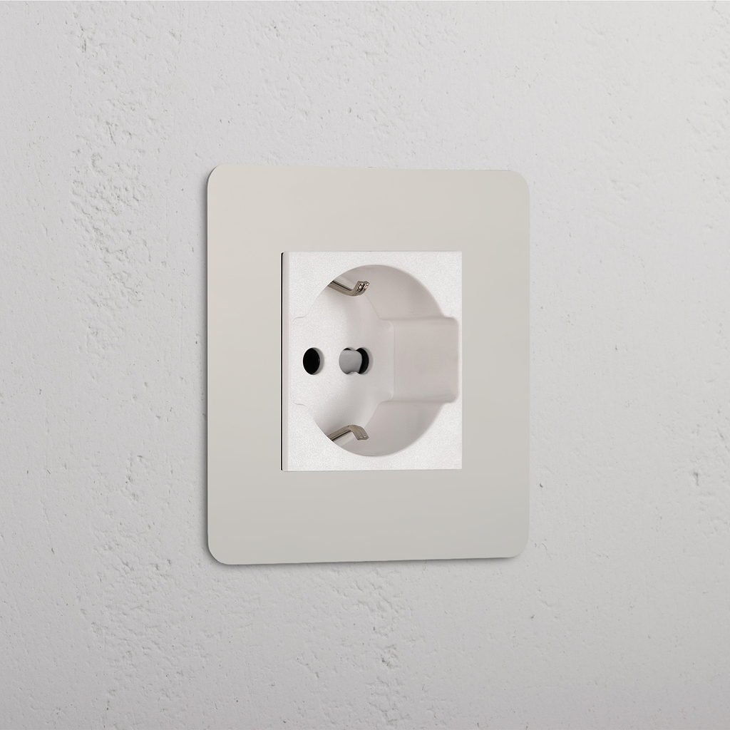 Modulo Singolo Schuko/Bipasso in Nichel Lucido Bianco