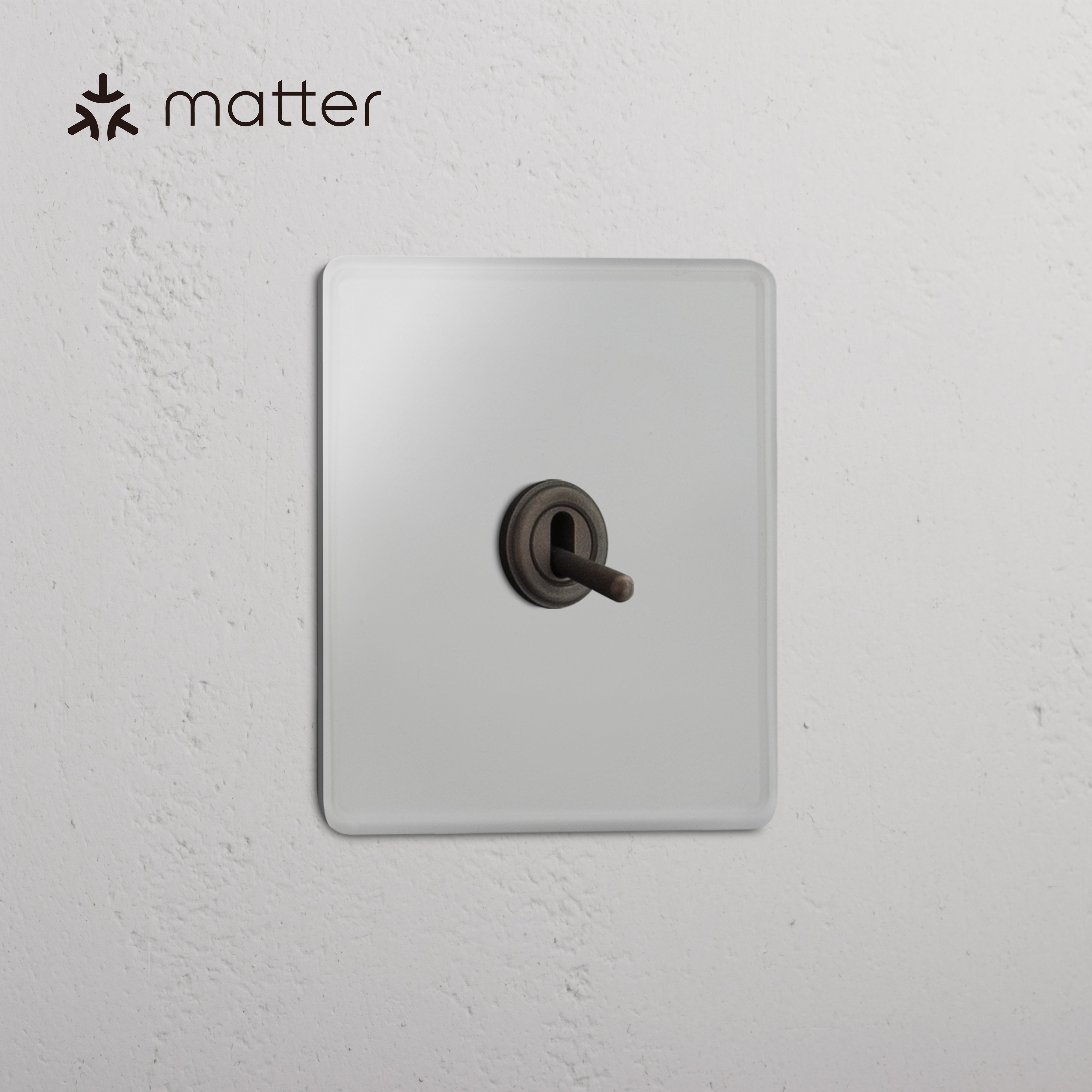 Single Smart Retractive Toggle Switch – Clear Bronze