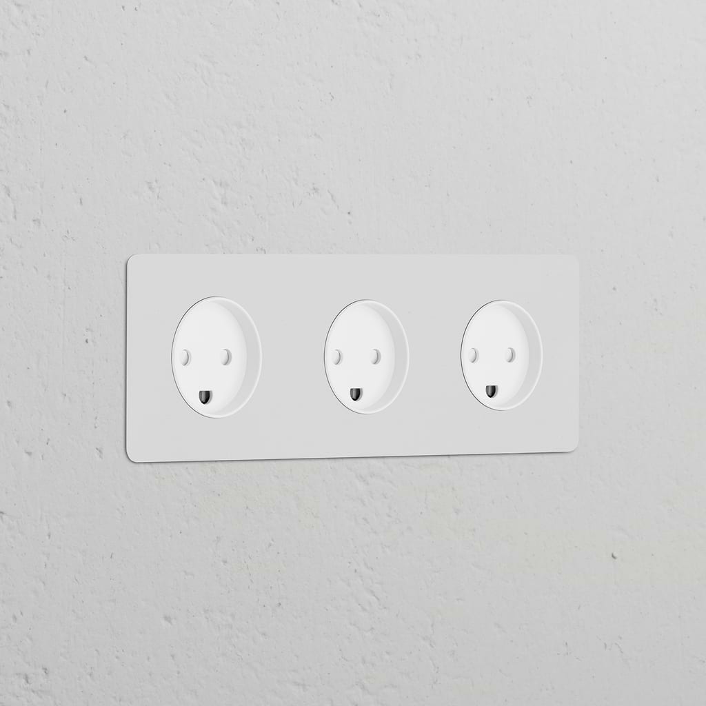 White 'Triple 3x Danish Type K' round power module. Paintable design for seamless integration into walls.