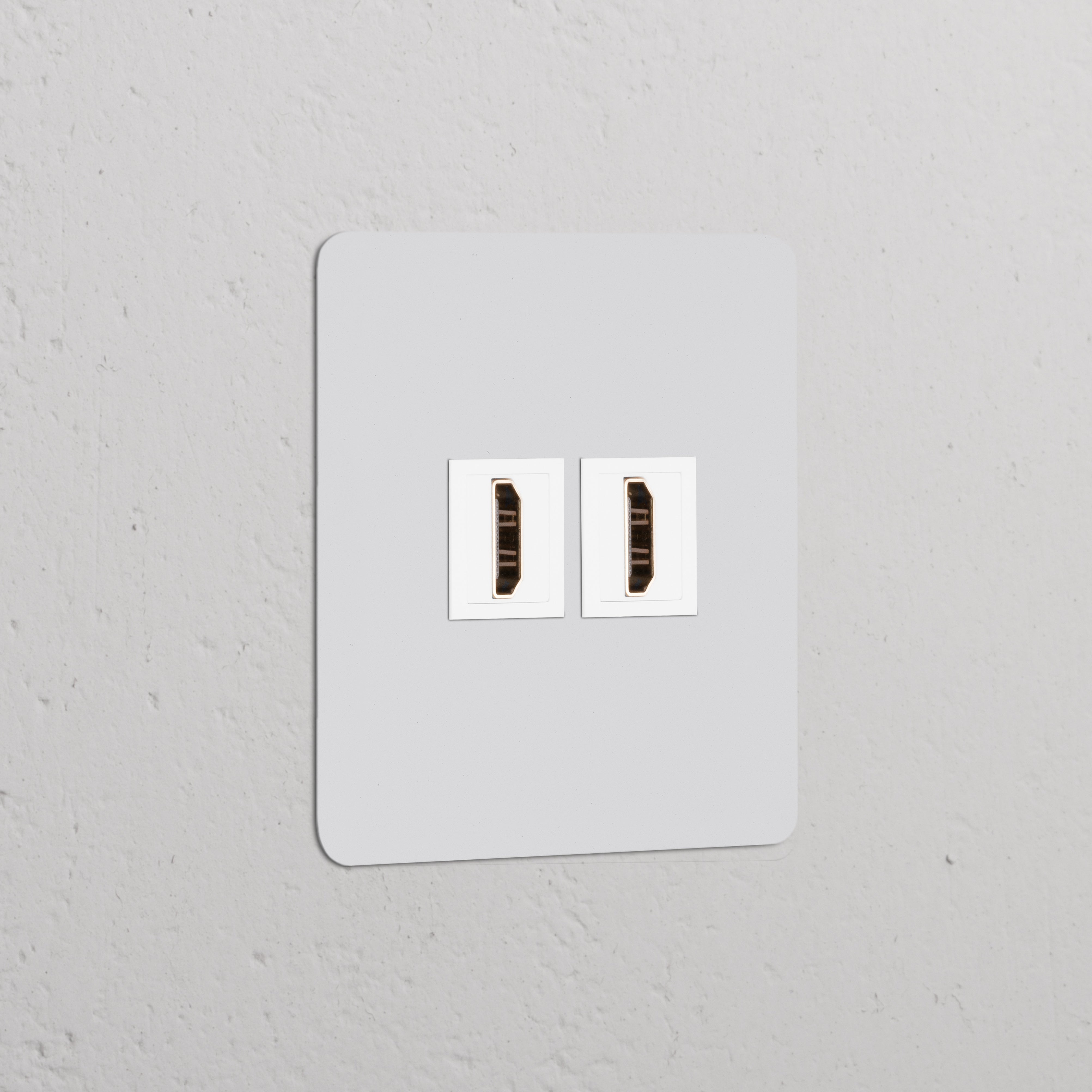 Single 2x HDMI Module in paintable white finish with dual HDMI sockets designed for single socket panels.