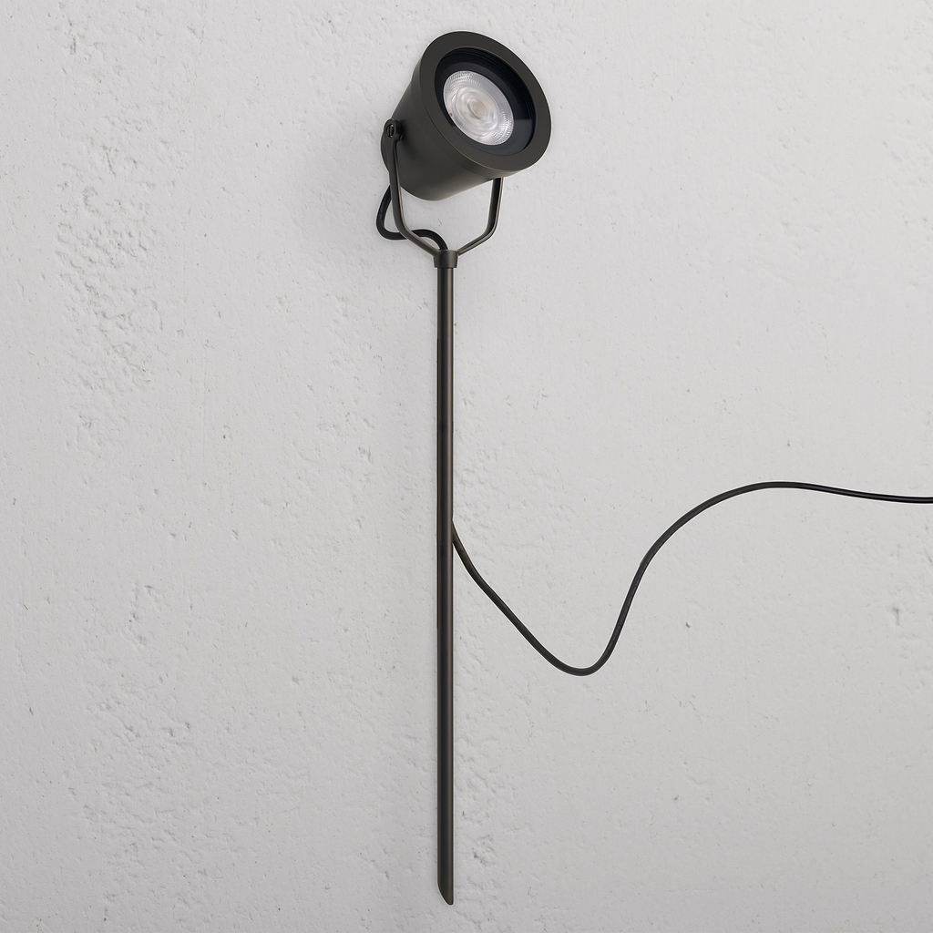 Cambridge Ground Floodlight – Bronze, an outdoor floodlight with a bronze finish and ground stake.