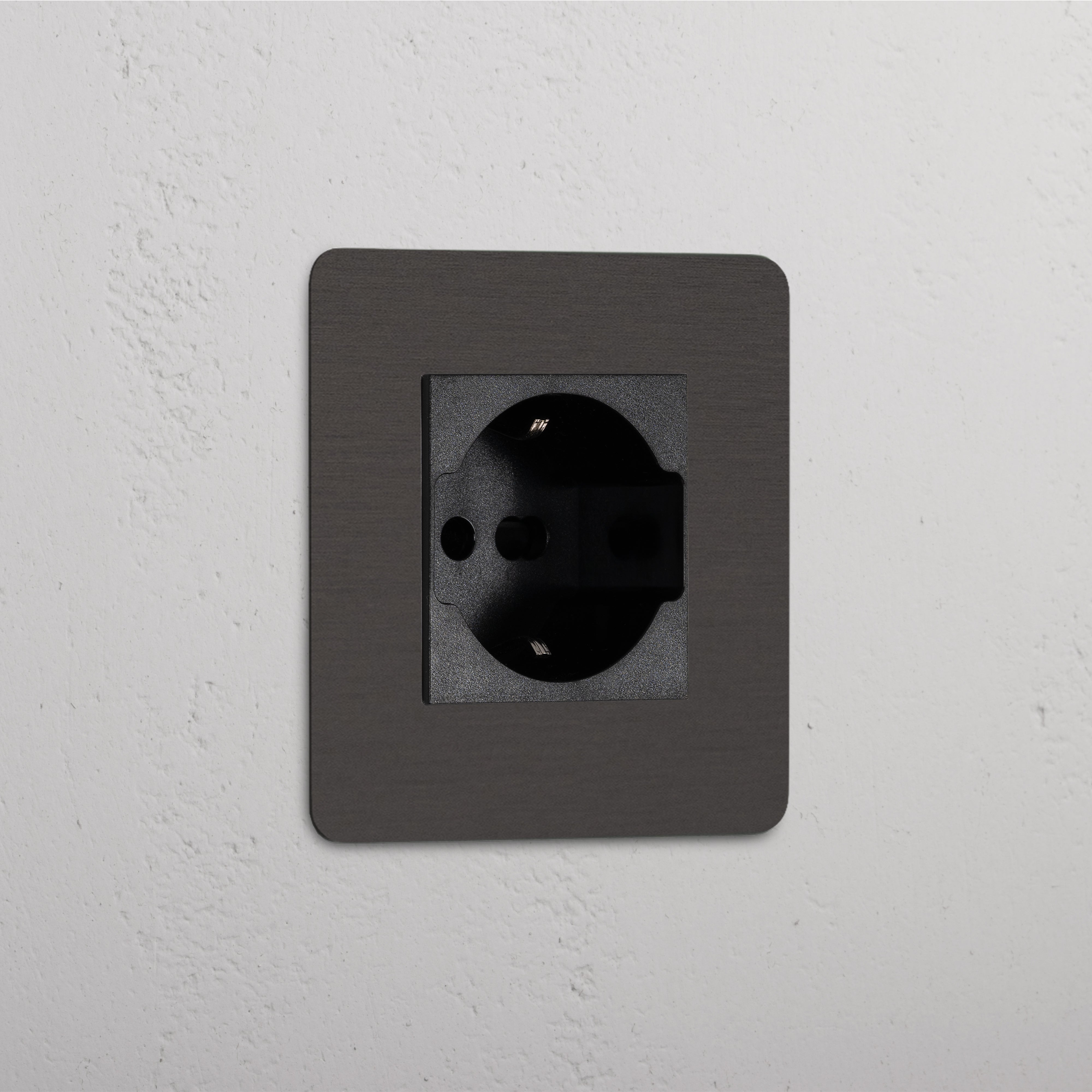 Bipasso socket in Bronze Black Finish White Background